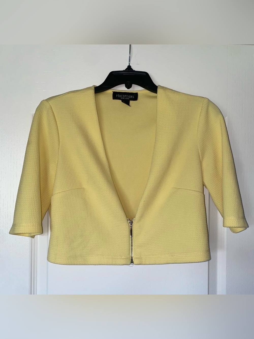 (Vintage Classy)Perceptions Pale Yellow Cropped Zip Blazer Size M
